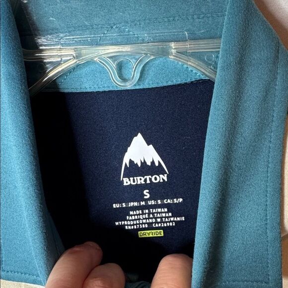 Burton Mid-weight Dry-ride Long Sleeve Polo. Size Small. - Picture 6 of 12